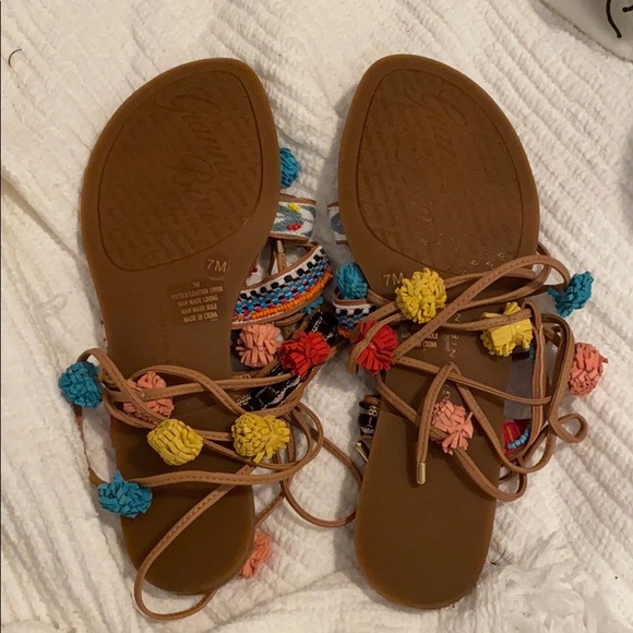 Gianni Bini colorful ankle strap sandal - Picture 4 of 7